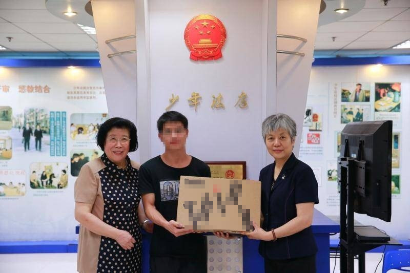 高考状元抢银行服刑7年 出狱后再次考上重点