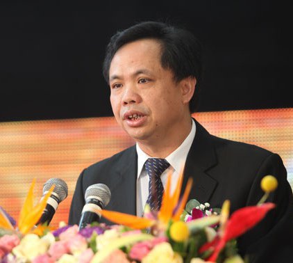 黄康景：十元闯深圳，千